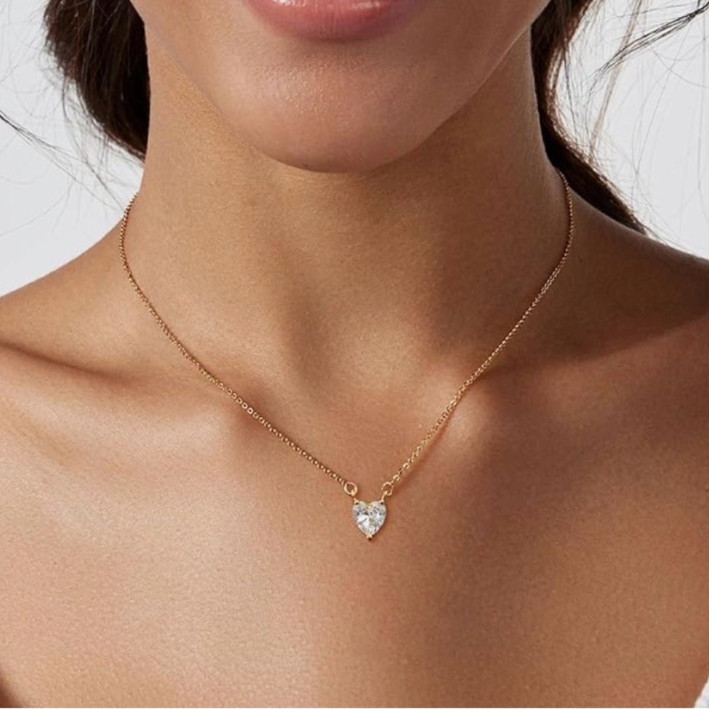 ✨LUXURY✨ Simulated Diamond Pendant Dainty 18k Gold Plated Necklace‎